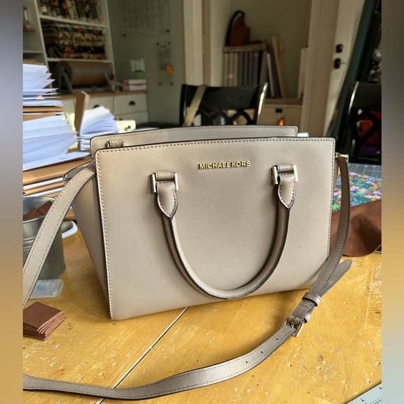 MICHAEL KORS CROSSBODY/SHOULDER BAG - Picture 14 of 14